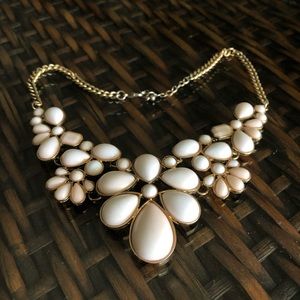 Francesca’s necklace Light Pink